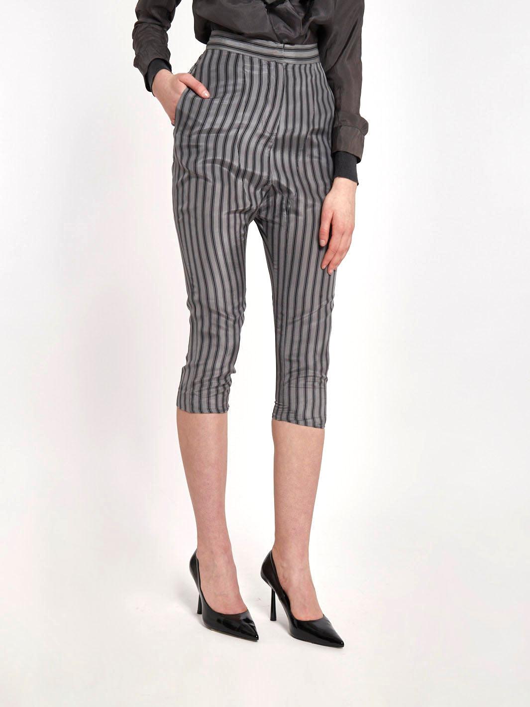 Pantaloni Y2K Marni in seta pantaloni capri con fantasia a righe