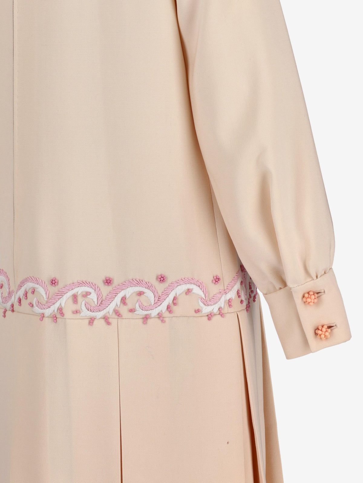 Vintage 1960s/1970s Cream Embroidered Dress Z101223  Vintage 