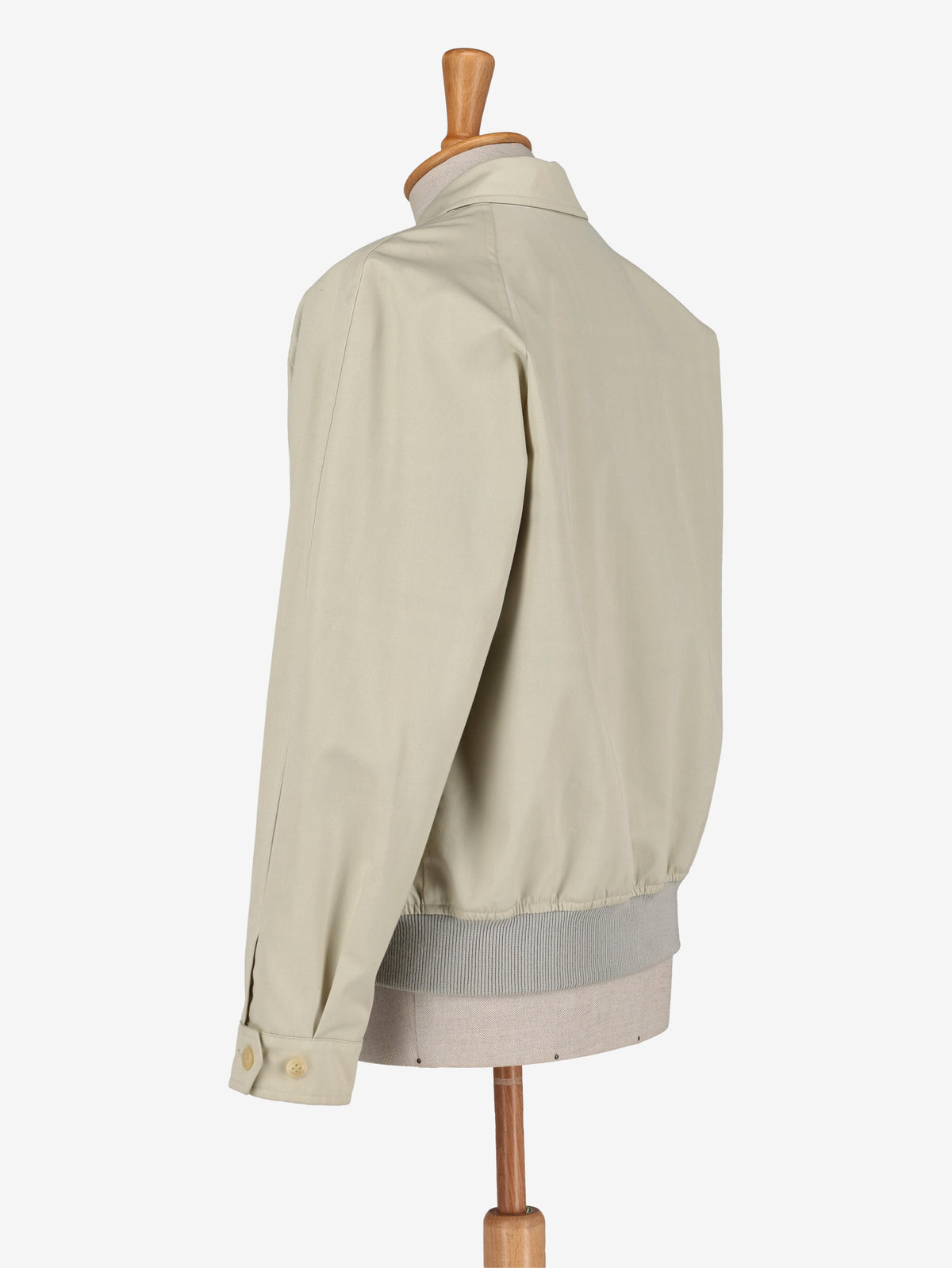 Burberrys' Classic Jacket MU250527.74.1  Burberry 