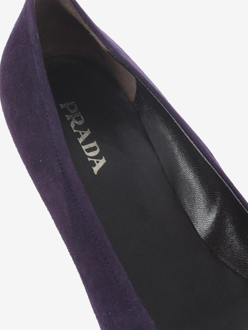 Prada 绒面革低跟鞋 - 00 年代