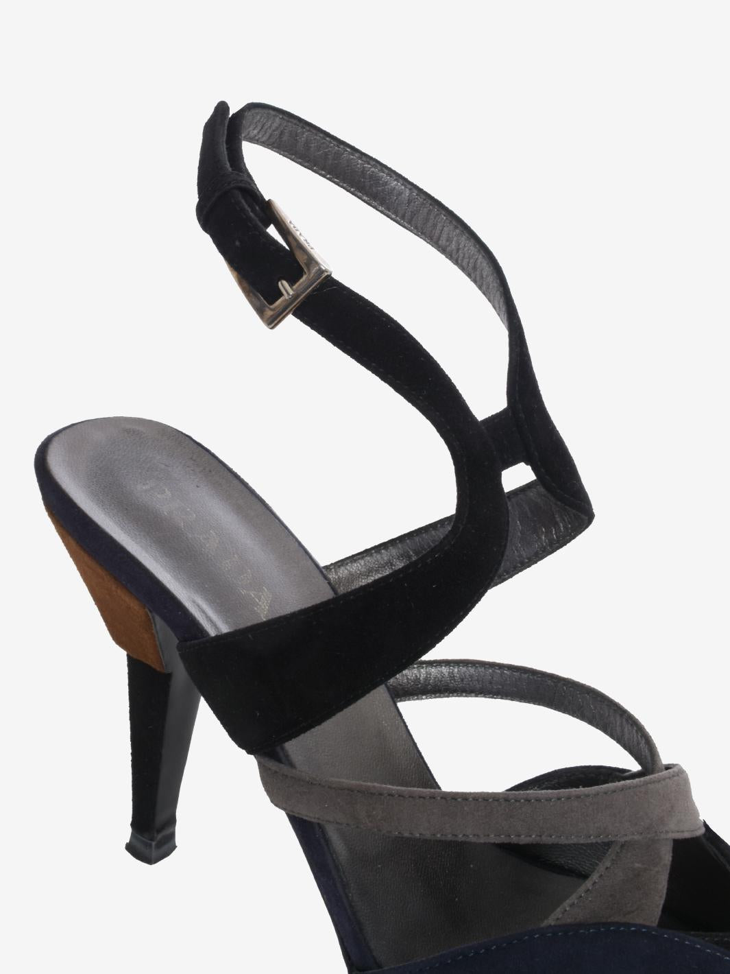 Prada 绒面革凉鞋