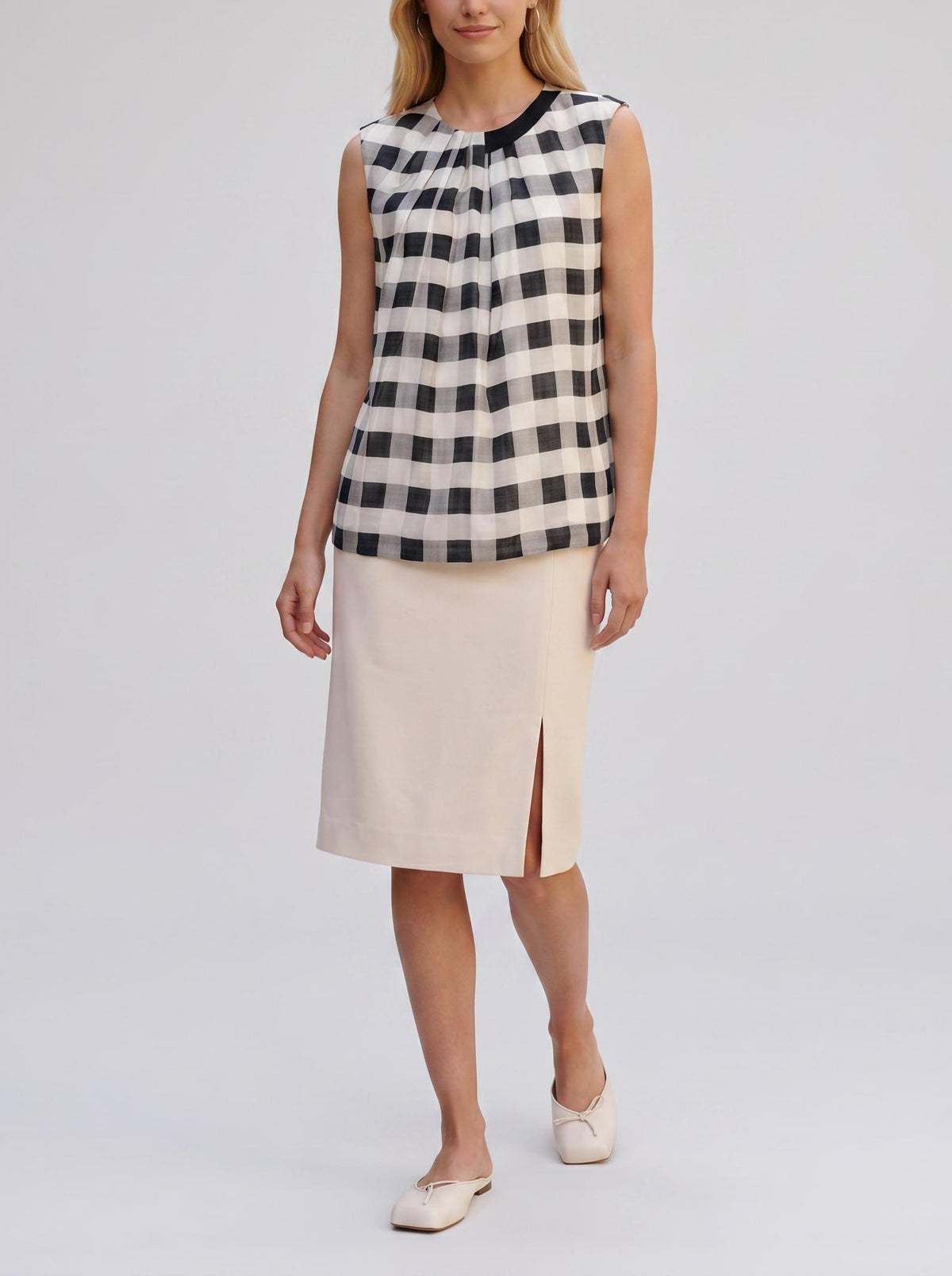 Giorgio Armani Sleeveless Checkered Blouse W27526.31  Giorgio Armani 