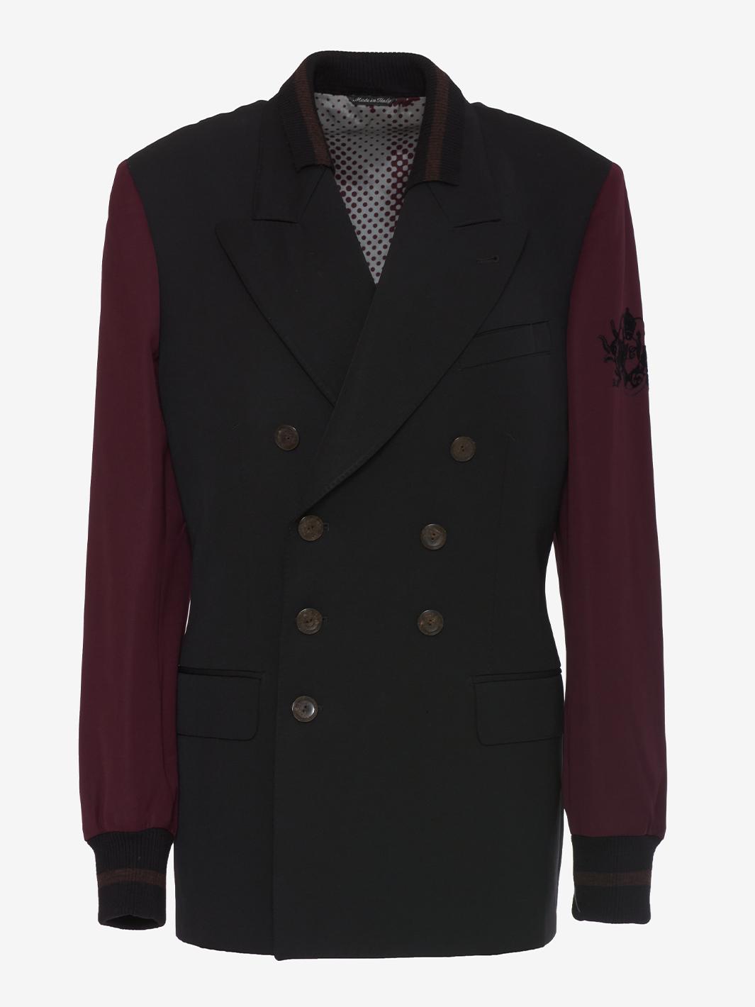 Jean Paul Gaultier 涂上双色指甲油，配上对比色