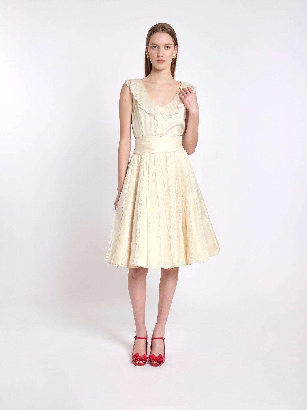 Tailored 1950s dress in ivory silk organza and lace trimmings 2907202119  Vintage 