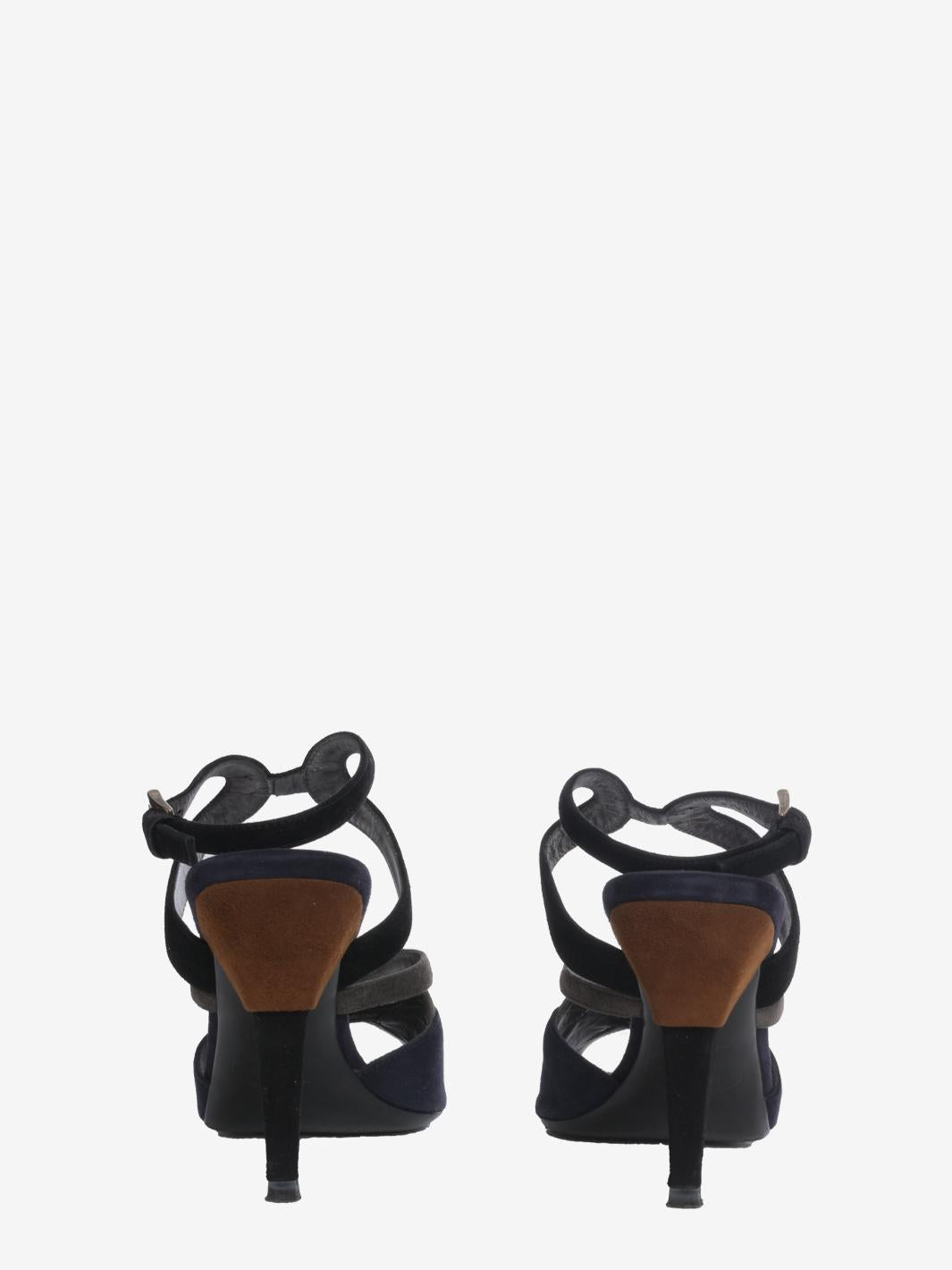 Prada 绒面革凉鞋