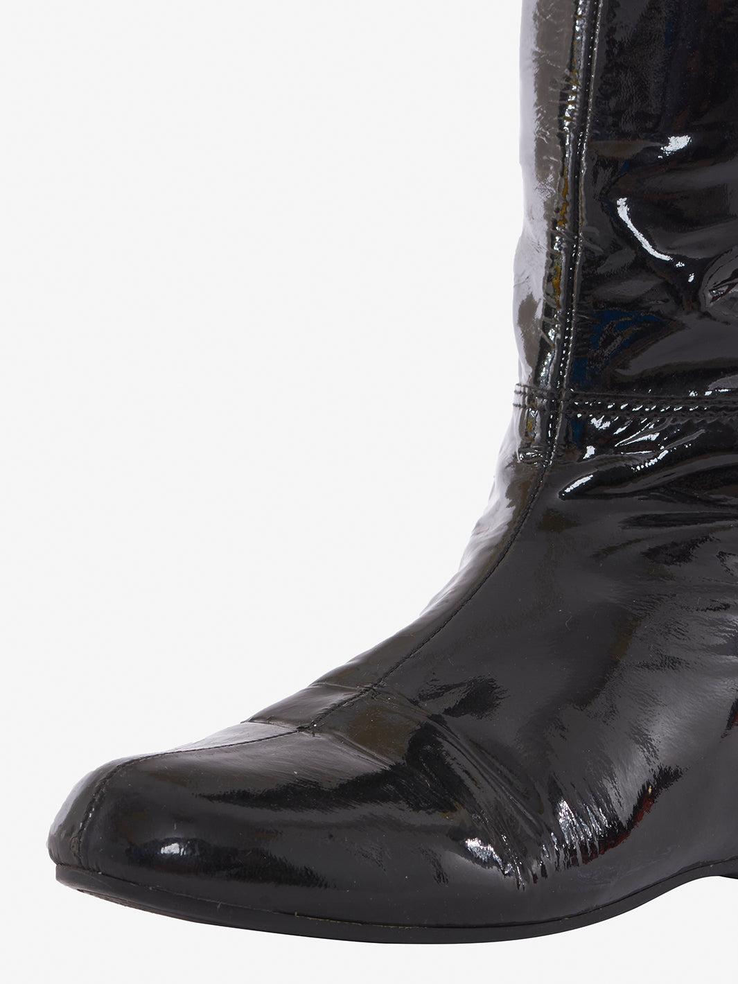 Miu Miu boot in black patent leather, 2000s CVM22.81.21  Miu Miu 
