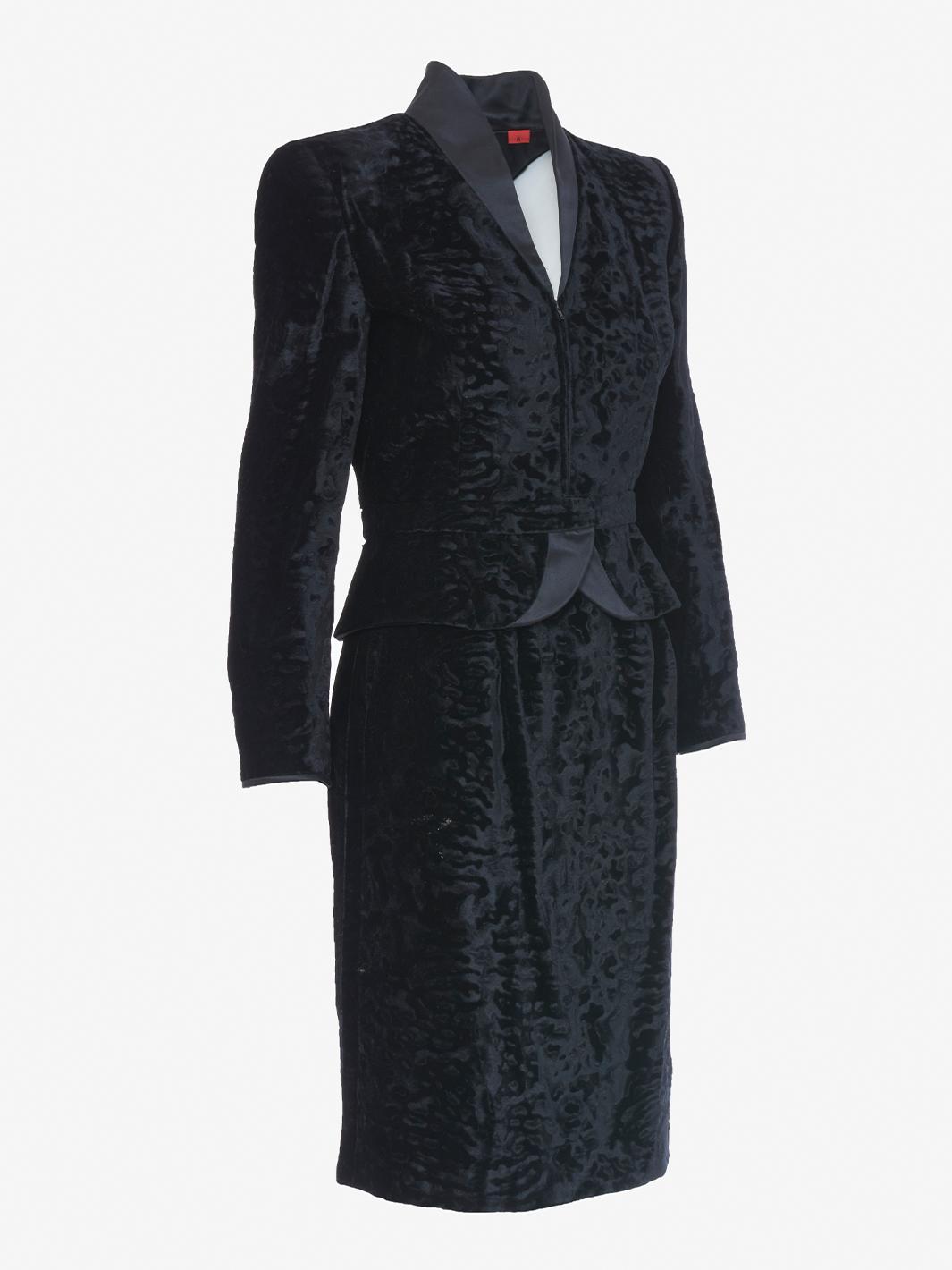 Valentino Linea 'Night' Suit in brocade velvet WCV22112903 . Valentino 