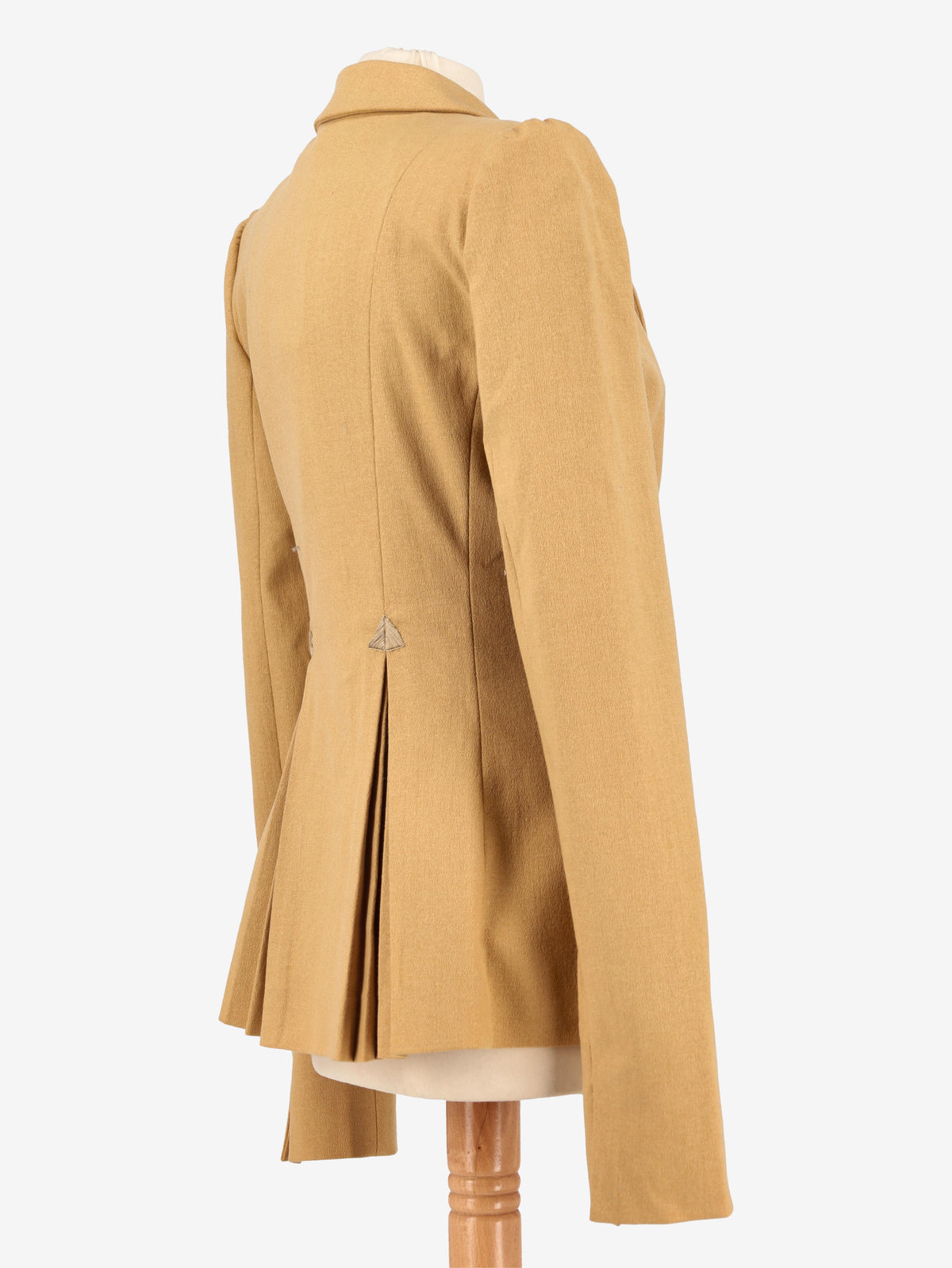 Voyage Invest In The Original Camel Suit