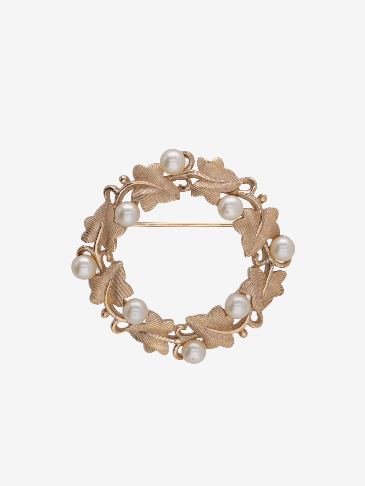 Trifari Vintage Crown-Style Leaf & Pearl Brooch WCV13032025.51.1  Trifari 