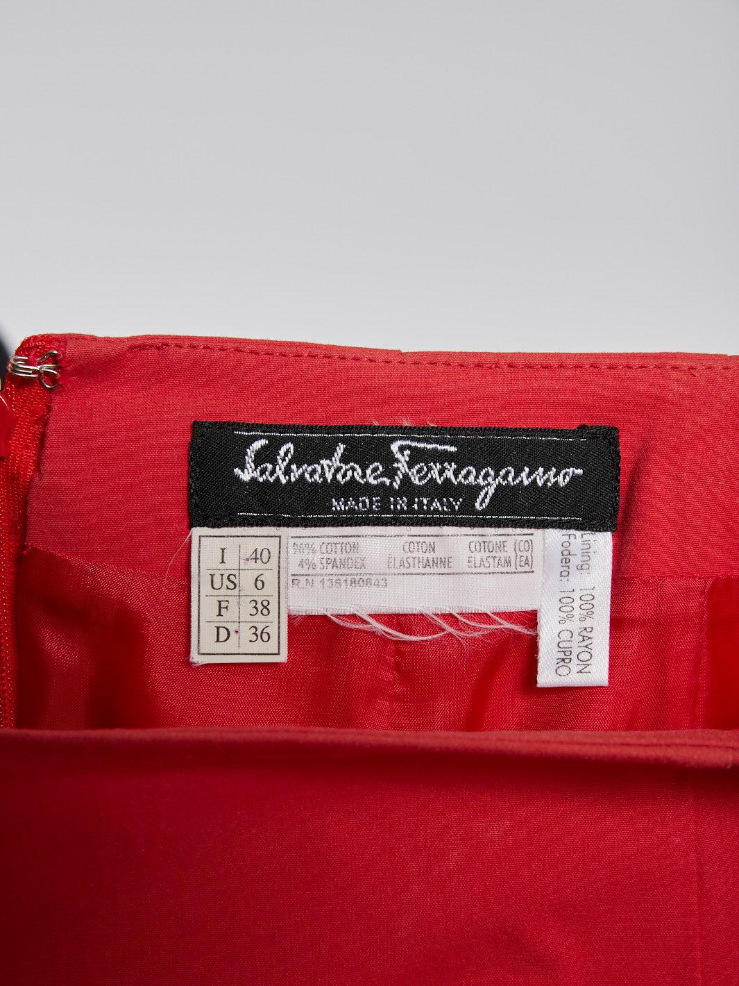 2010 Salvatore Ferragamo coral-coloured pencil skirt W22031725 . Salvatore Ferragamo 