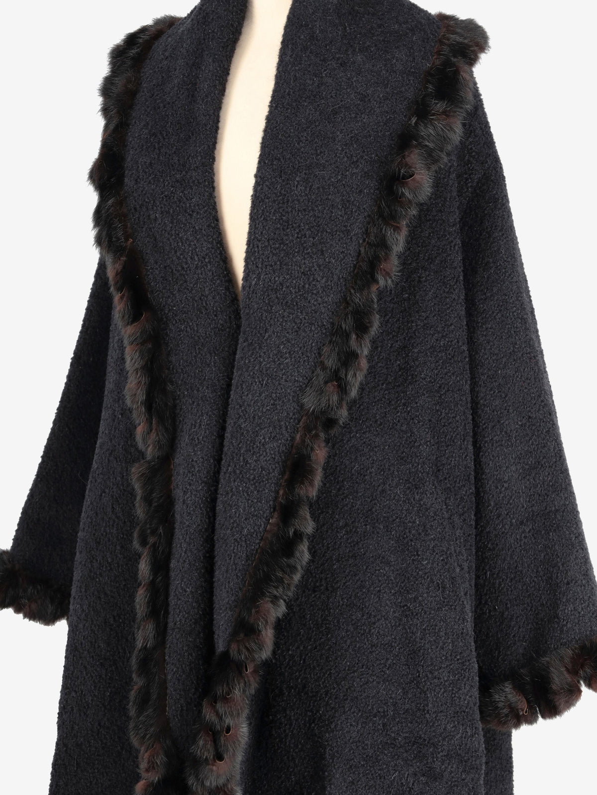 Fendi Black Fur Coat W2511.56  Fendi 