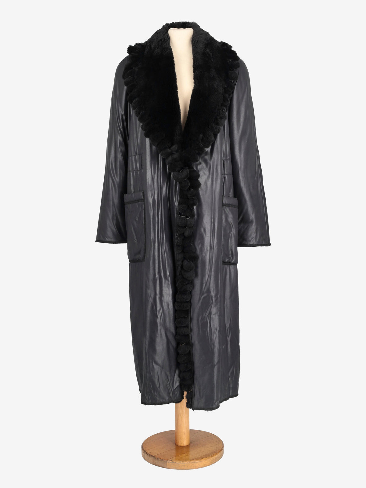 Fendi Long Coat With Fur Inserts W2511.115.06  Fendi 