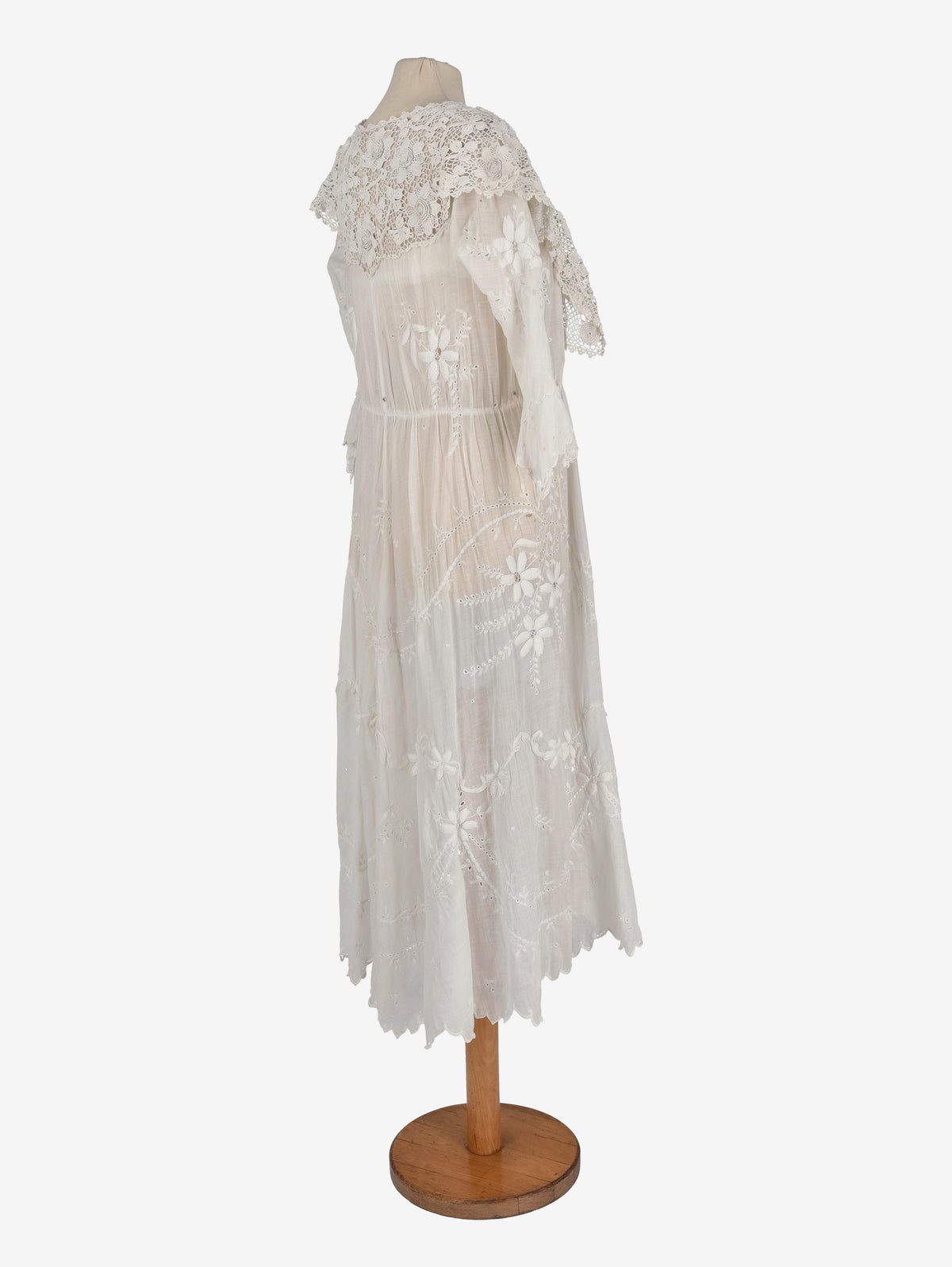 Antique 1800s Lace Nightgown L0000014  Vintage 