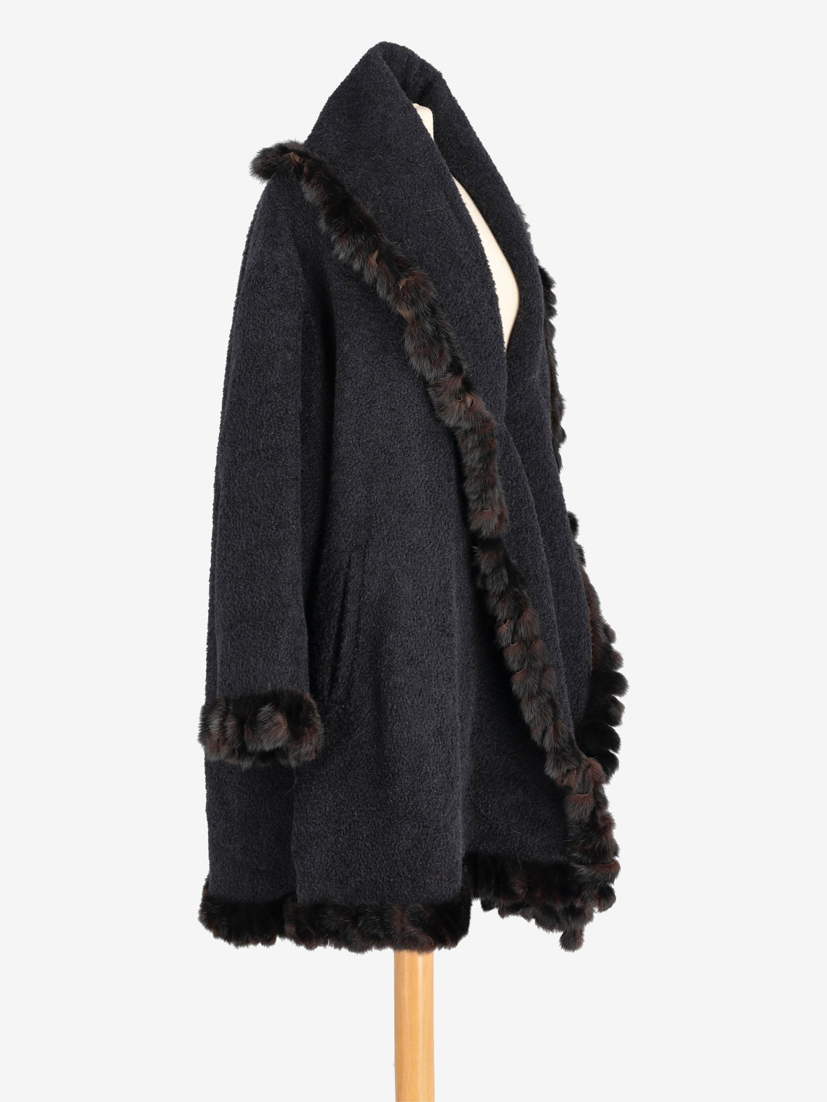 Fendi Black Fur Coat W2511.56  Fendi 