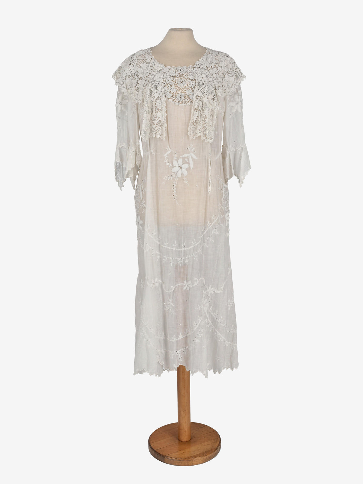 Antique 1800s Lace Nightgown L0000014  Vintage 