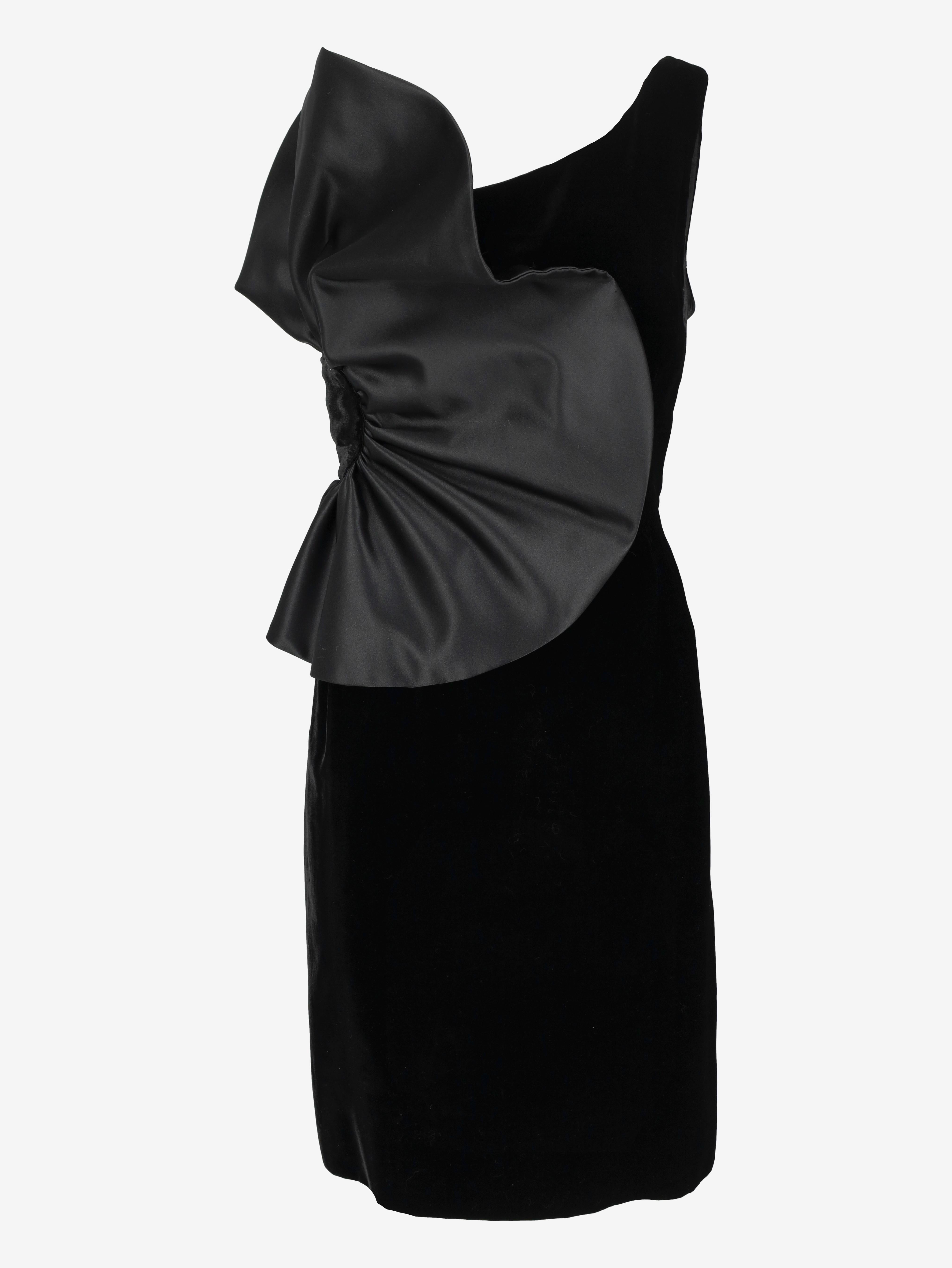armani black velvet dress Giorgio Armani One-Shoulder Velvet Dress