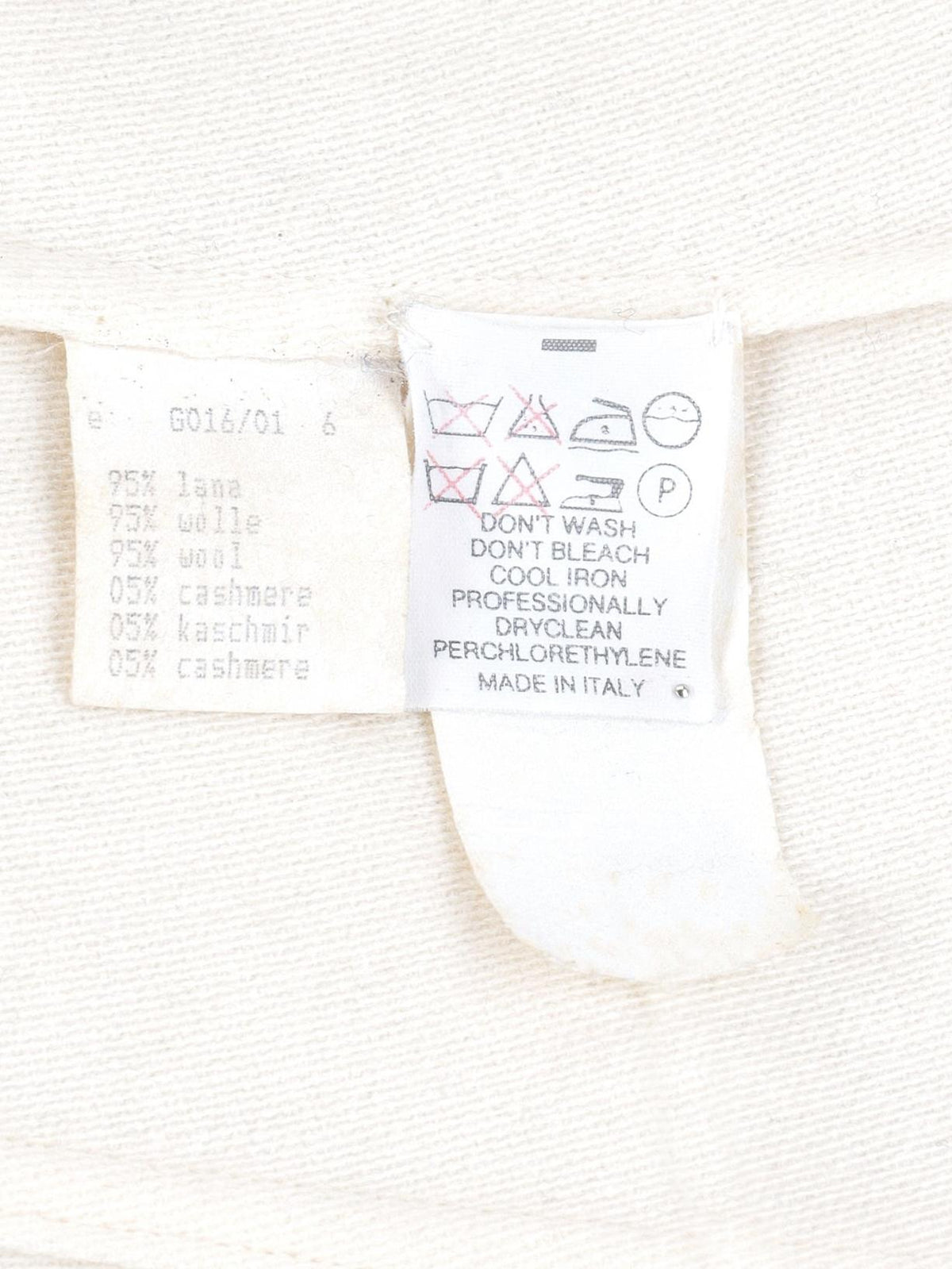 Fendi White Coat With Fur W2511.62  Fendi 