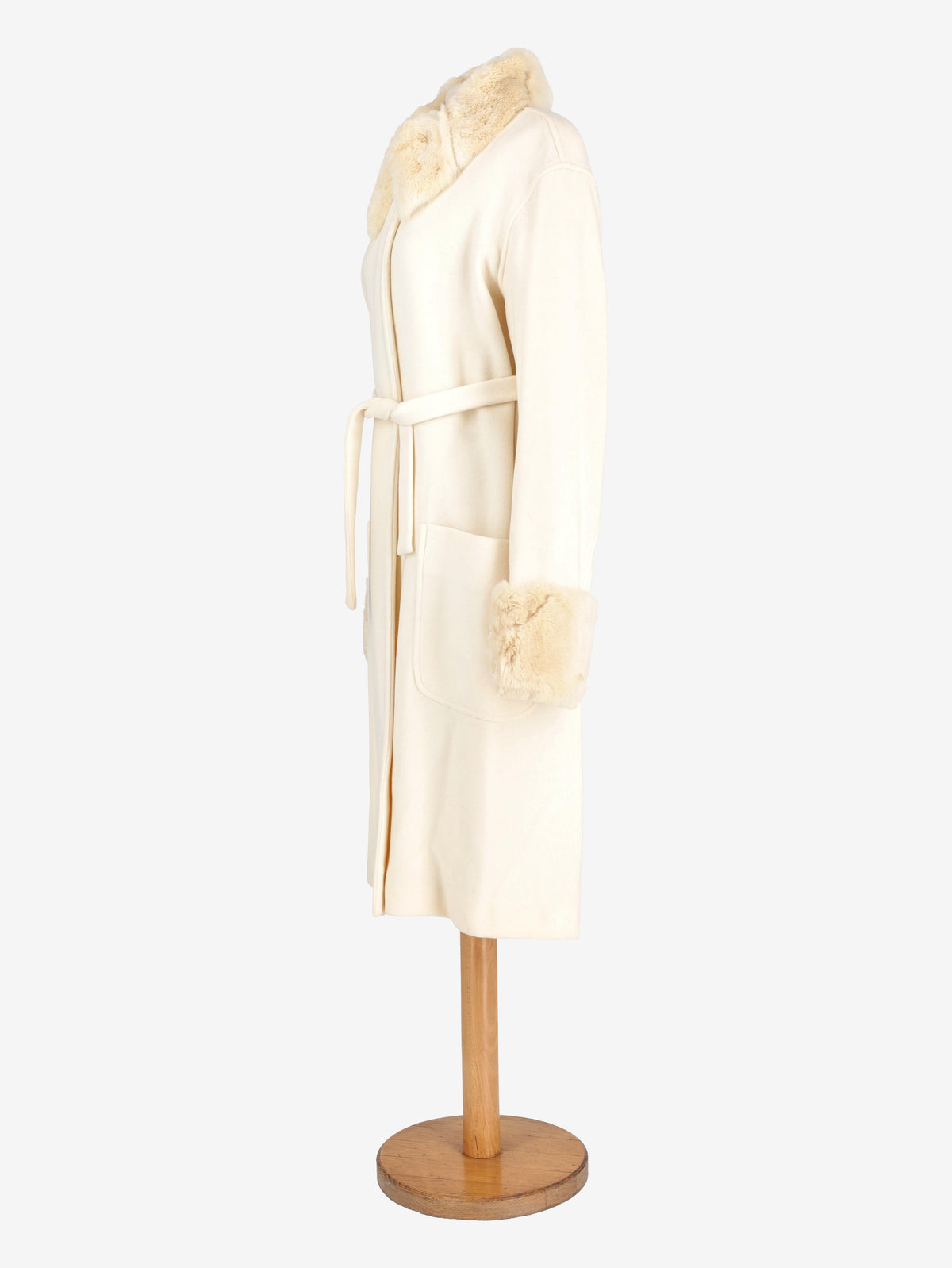 Fendi White Coat With Fur W2511.62  Fendi 