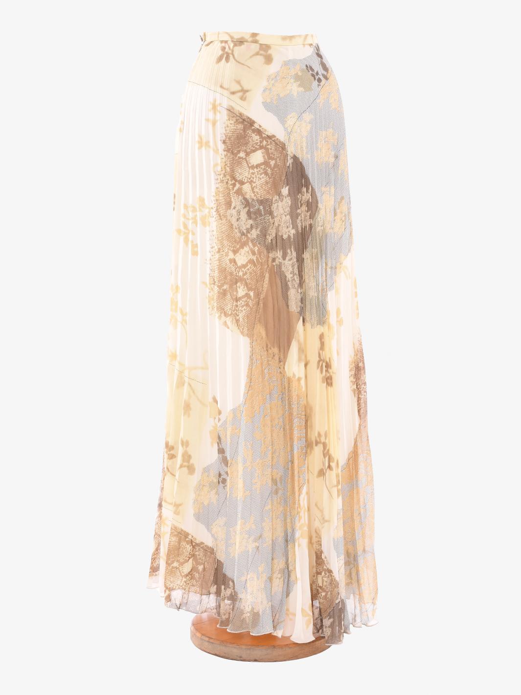 Emanuel Ungaro 完整的条纹和花朵图案
