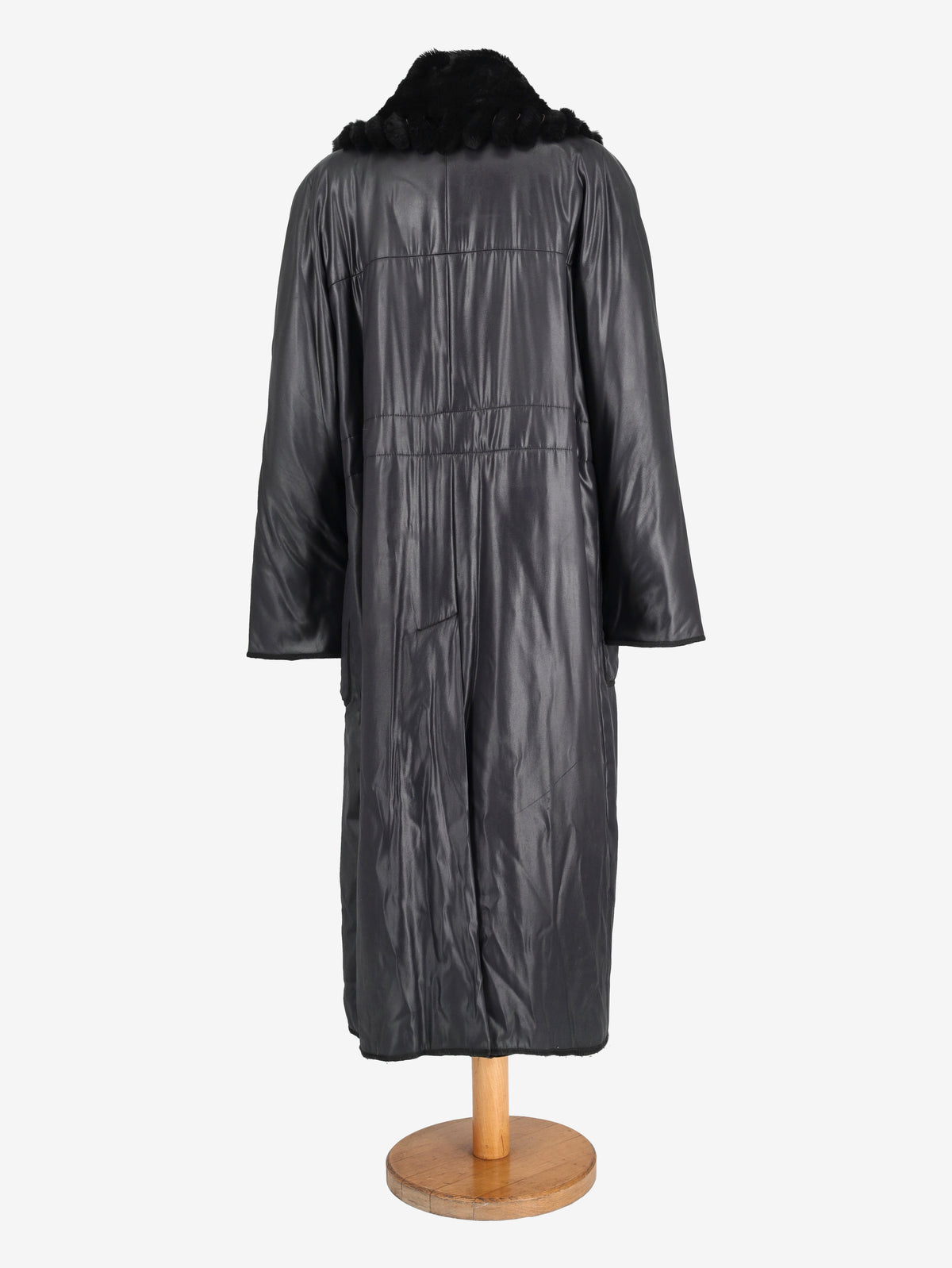 Fendi Long Coat With Fur Inserts W2511.115.06  Fendi 
