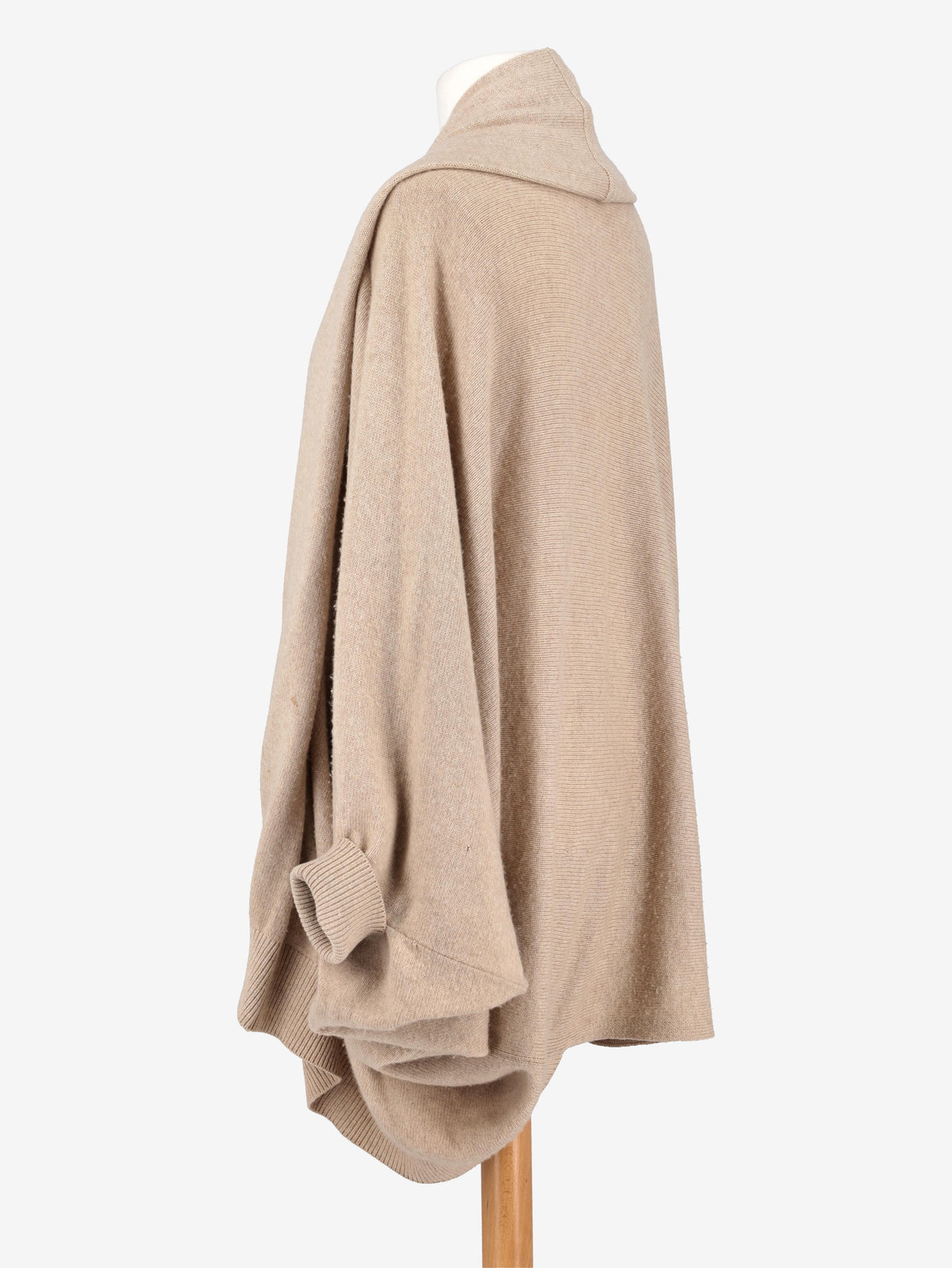 Issey Miyake Asymmetric Wool Cardigan DM10043115  Miyake 