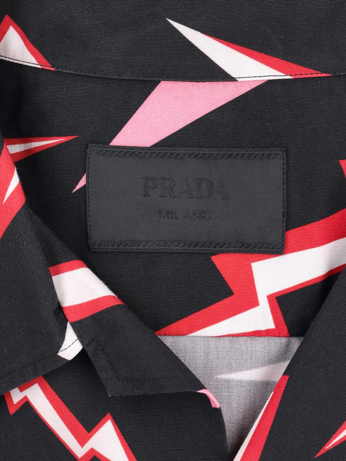 Prada Short-sleeved Shirt. MU250921.70  Prada 