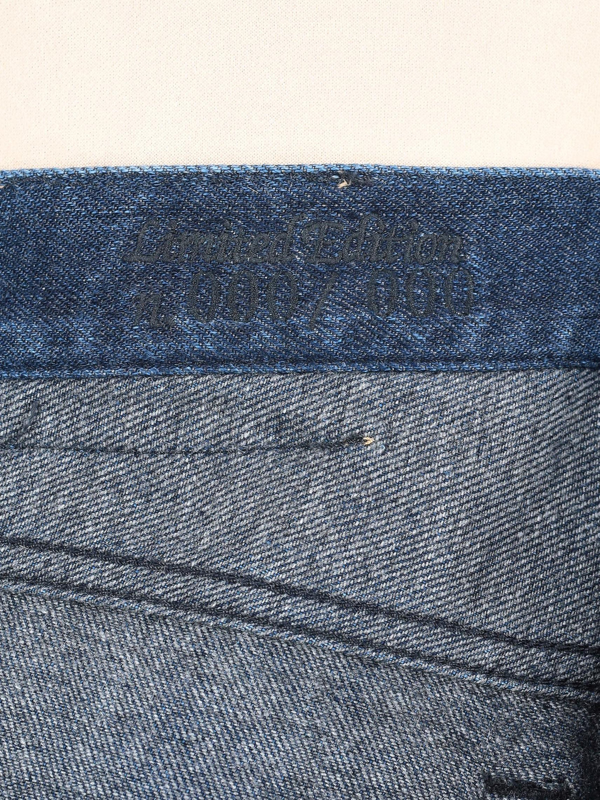 Giorgio Armani Straight Jeans WCV112503  Giorgio Armani 