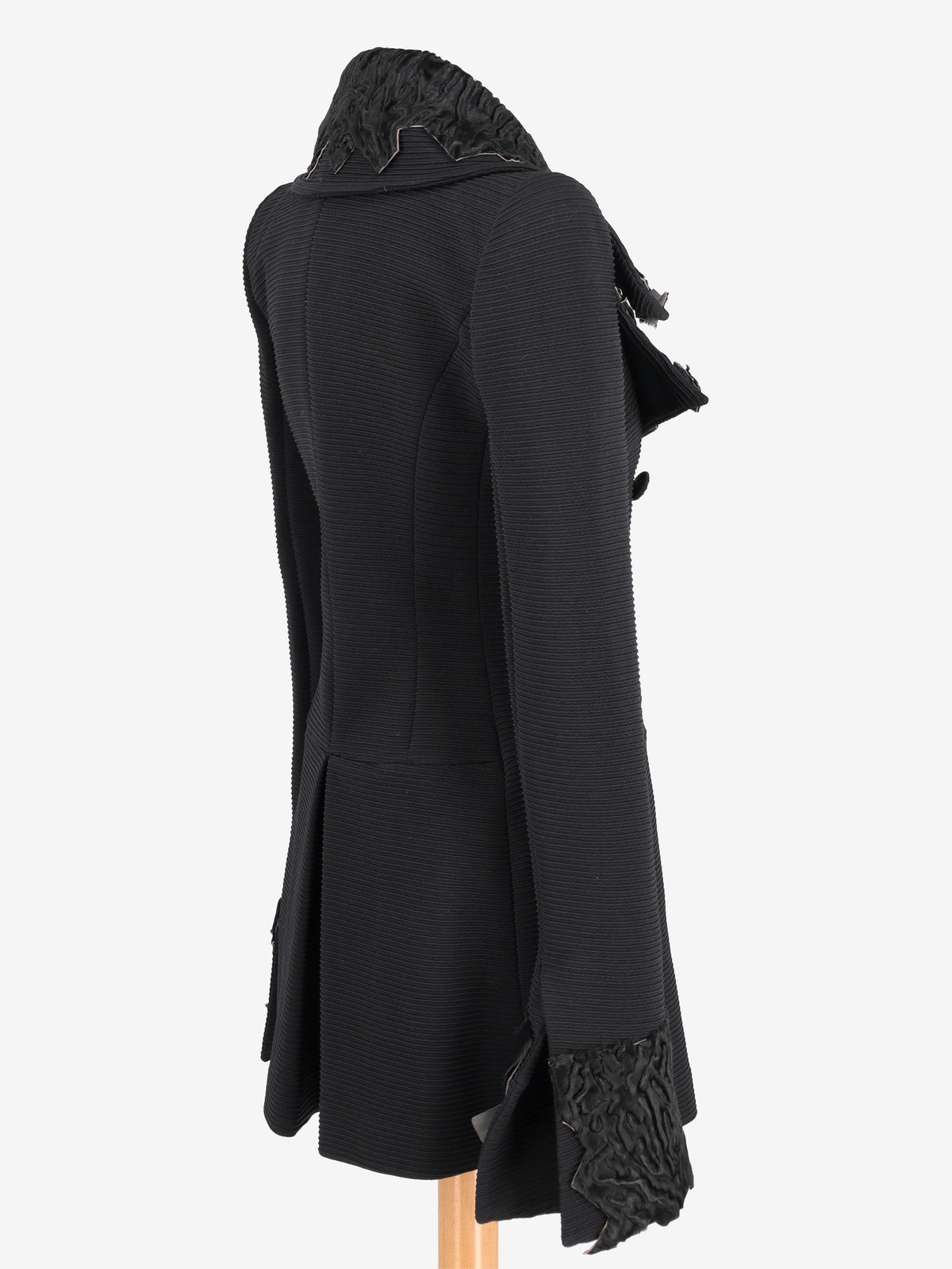 Fendi Black Coat With Shearling Details W2511.60  Fendi 