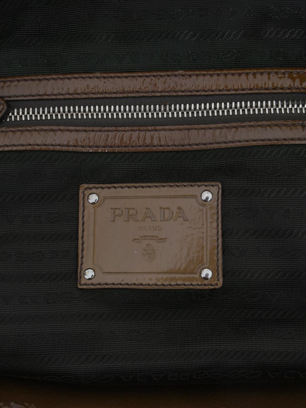 Prada 漆皮旅行箱