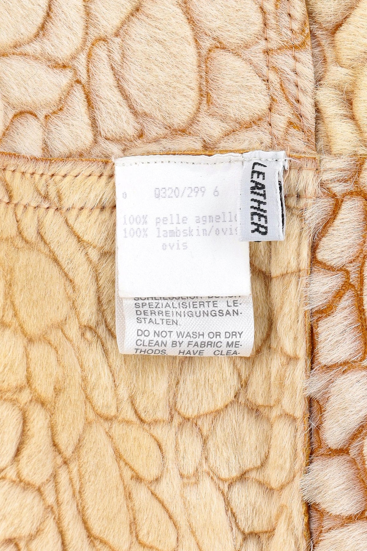 Voyage Investi nell'originale cappotto in pelle di agnello