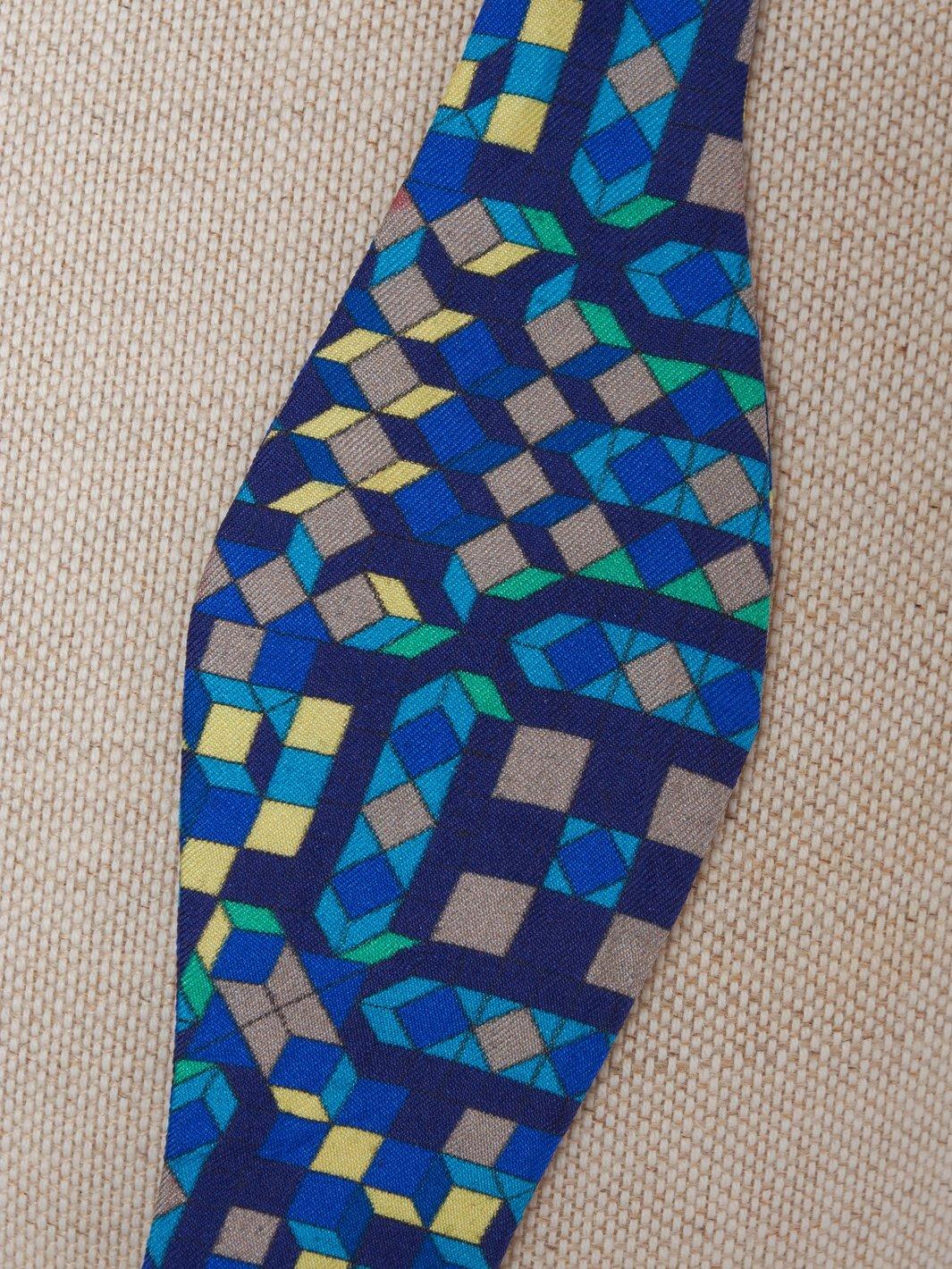 Geometric print silk bow tie, 1980 U57-1/39  Vintage 