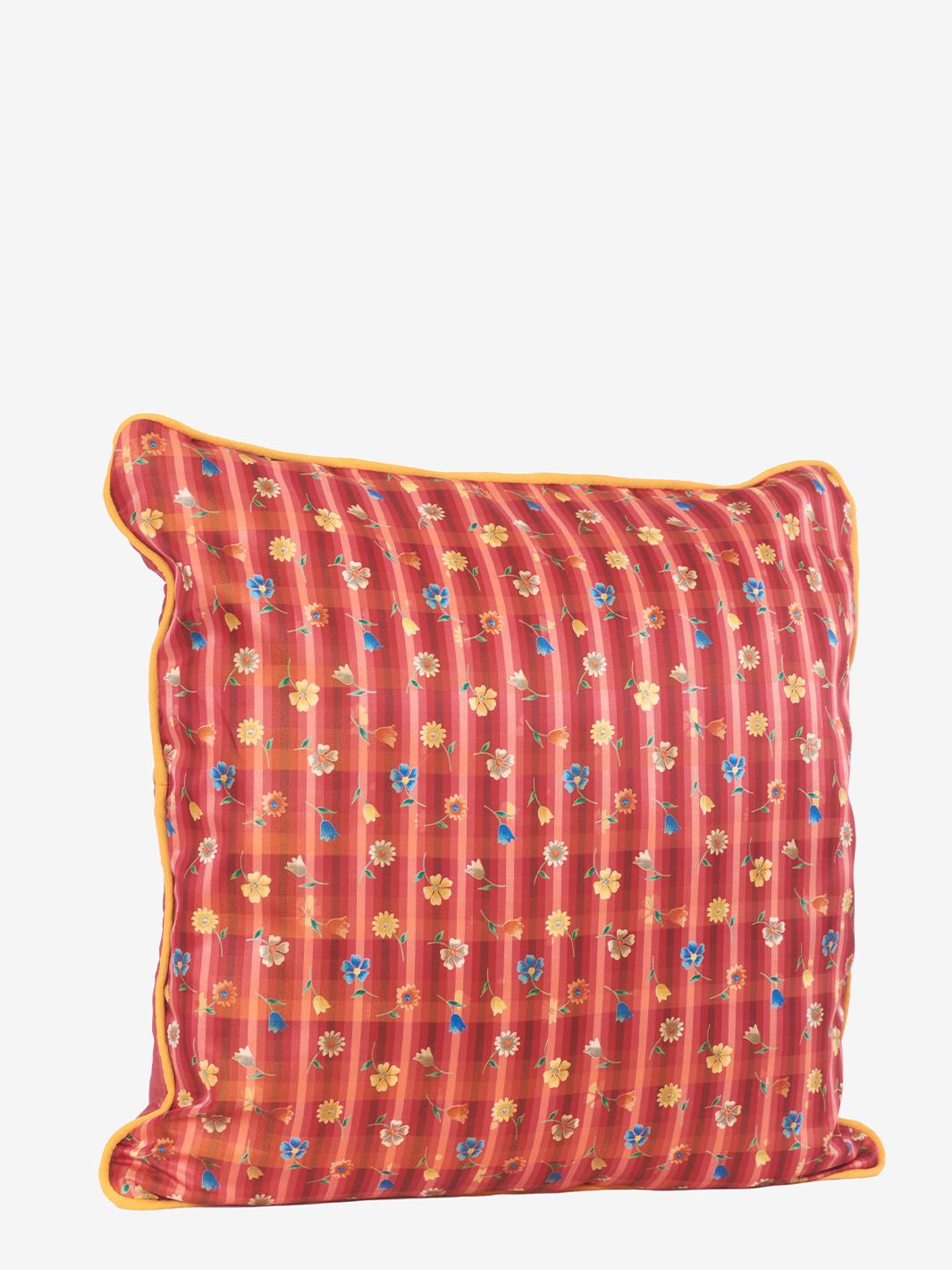 Furnishing pillow