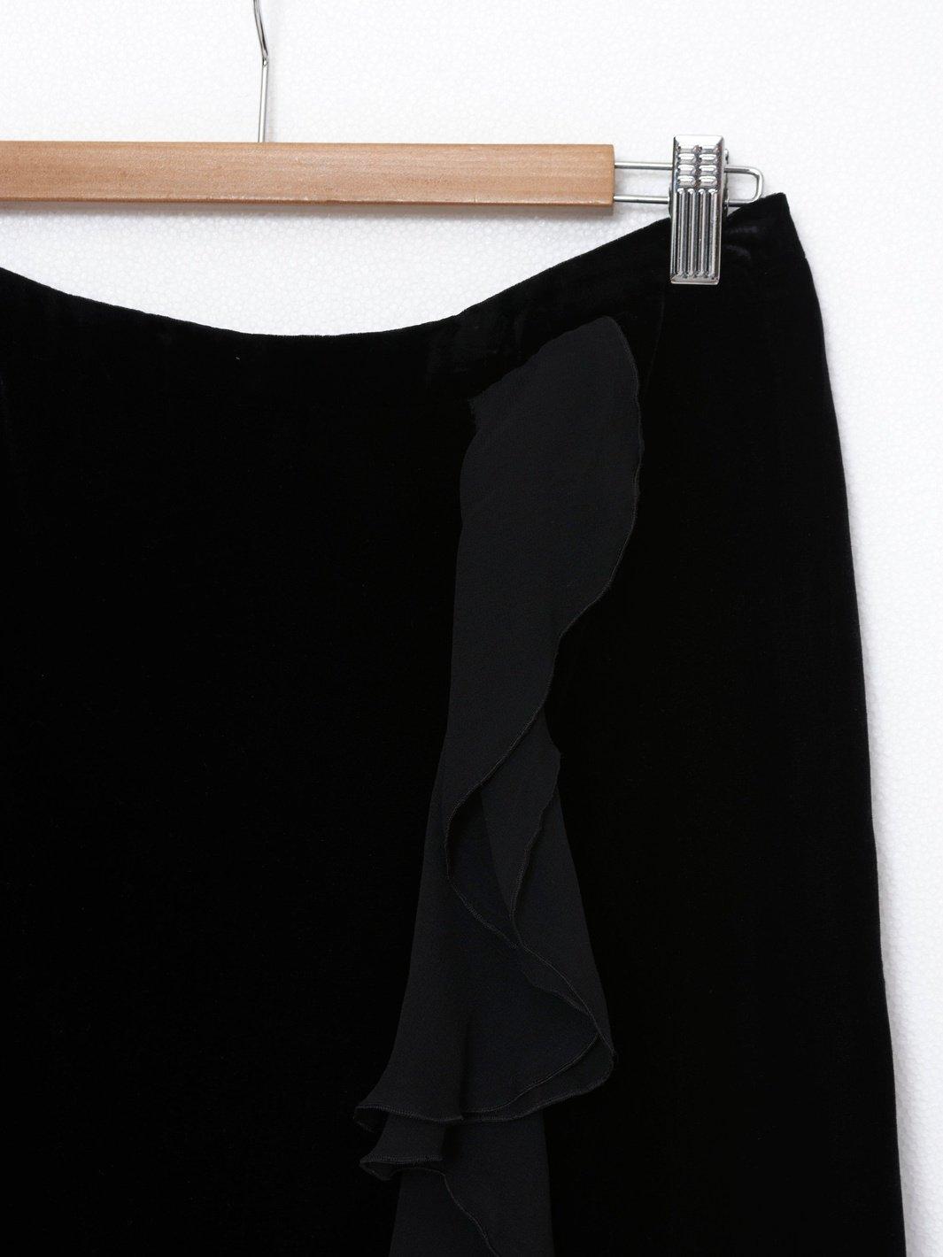 Y2K Armani skirt in black velvet W22060911  Armani Collezioni 