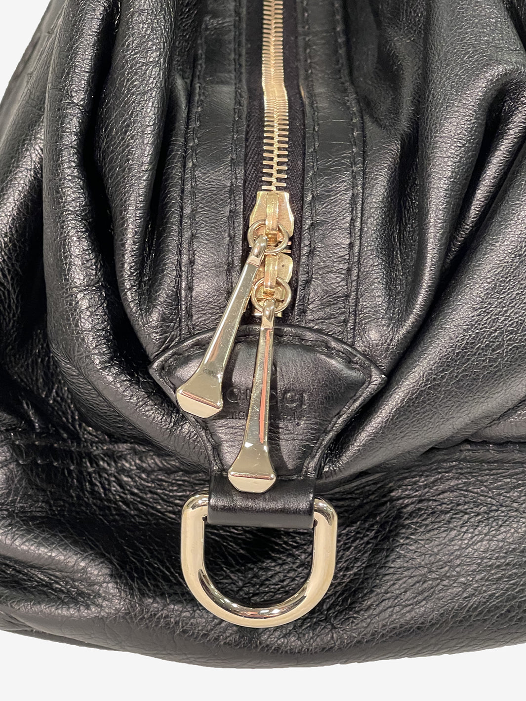 Gucci Horseshoe Bag in Black Leather and Steel