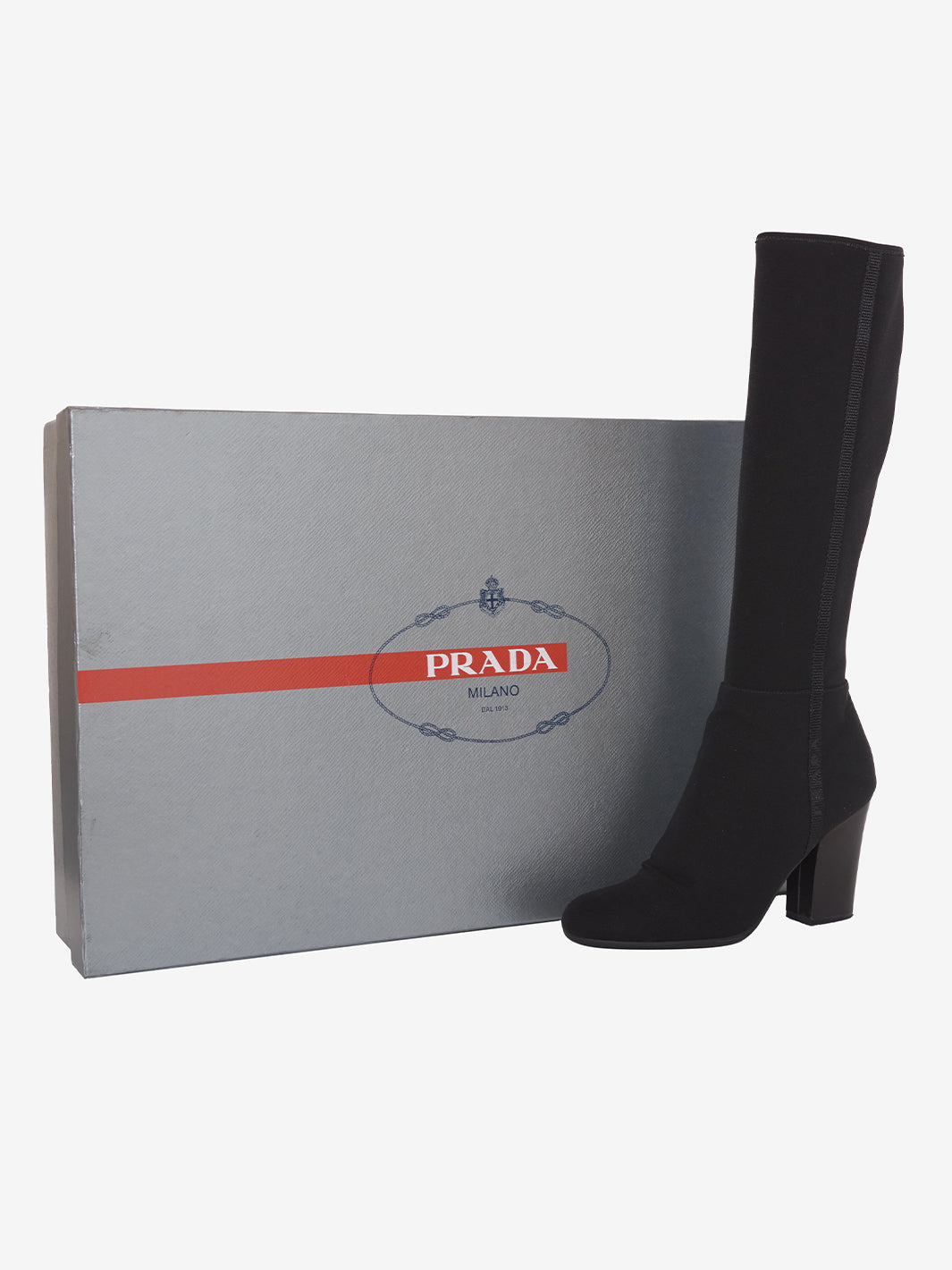 Prada 黑色靴子模特Radzmire