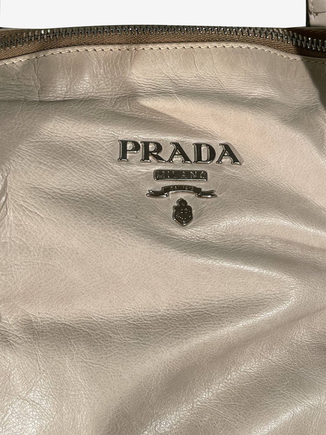 Borsa Prada in pelle grigia