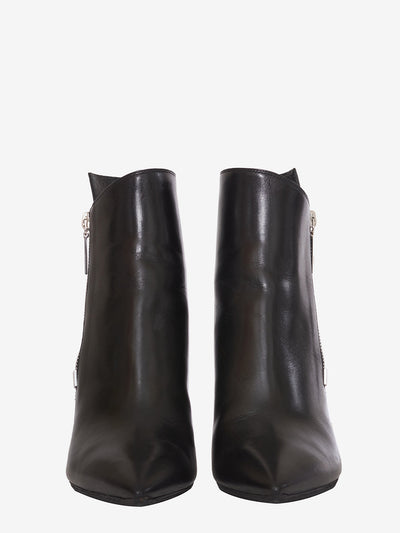 Saint Laurent Black smooth leather ankle boot