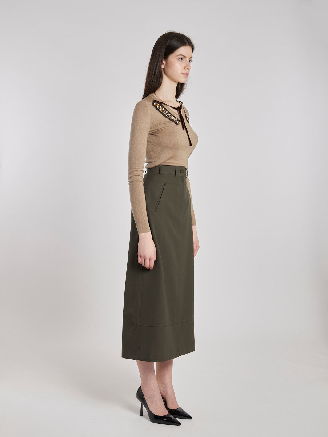 Y2K Aspesi midi skirt with a classic cut in military green
