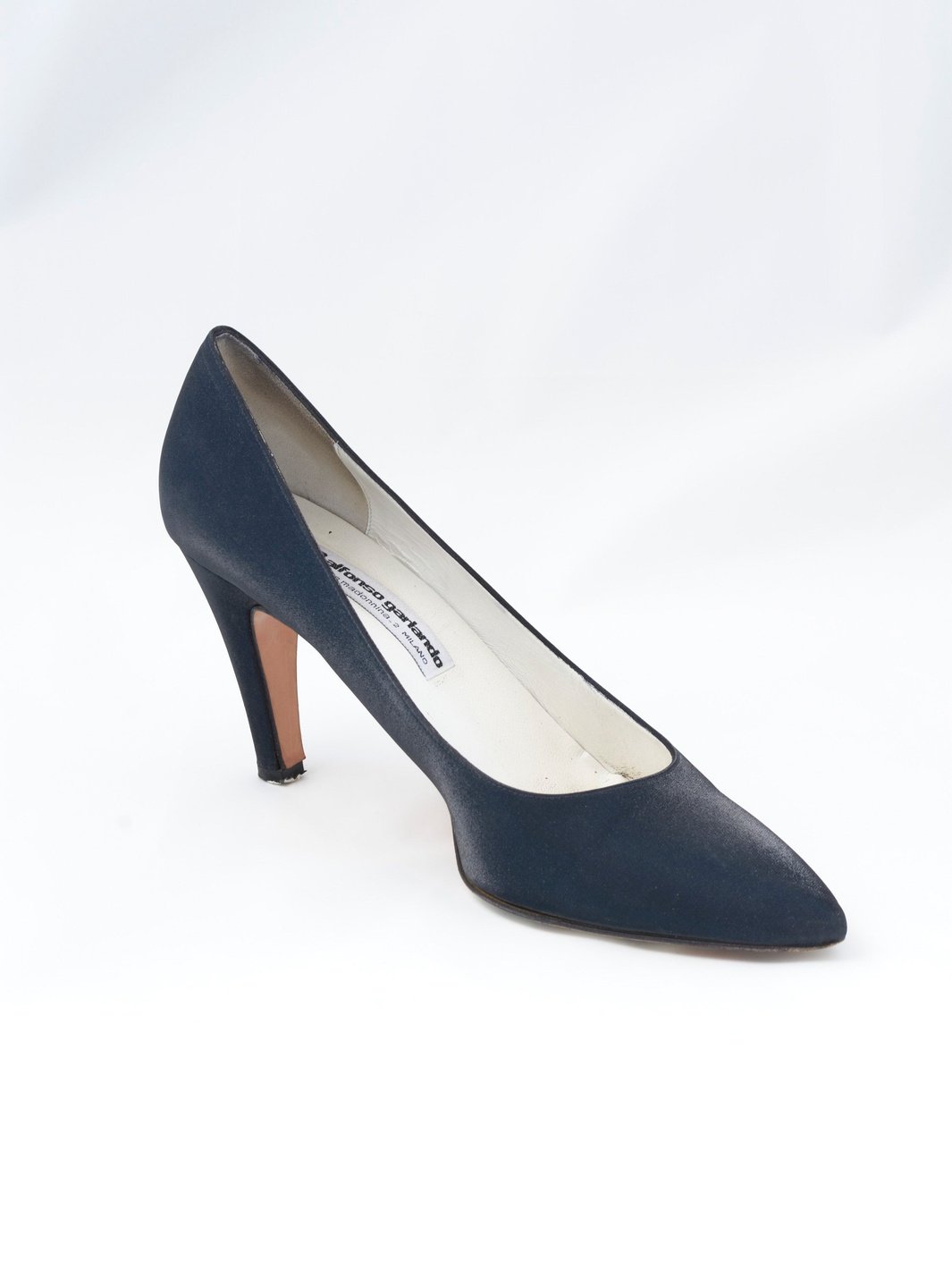 Y2K Alfonso Garlando pumps in dark blue satin