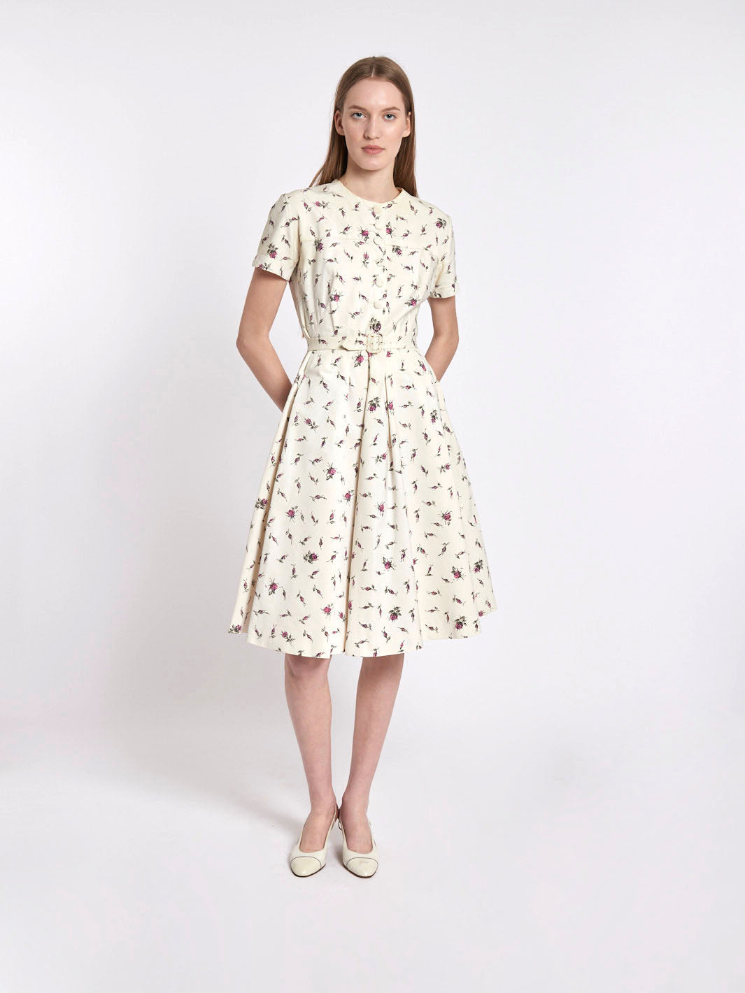 1950s dress in cream coloured cotton with drawings of wild roses