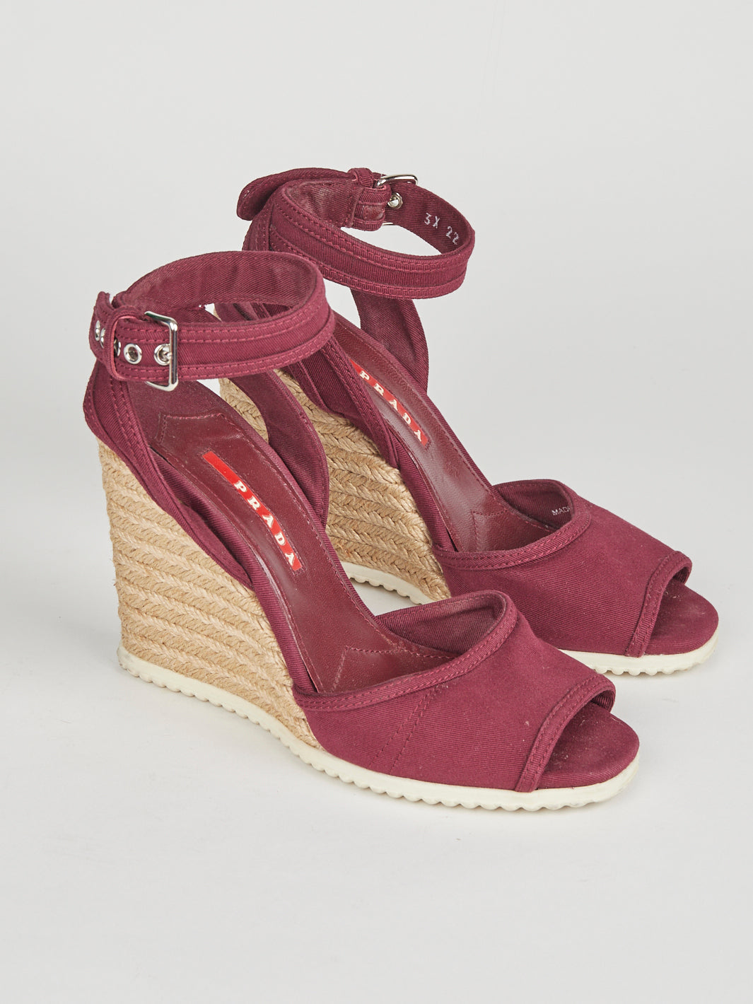 2010 Prada espadrilles in burgundy-colored open toe canvas with wedge