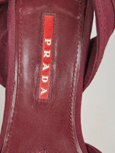 2010 Prada espadrilles in burgundy-colored open toe canvas with wedge
