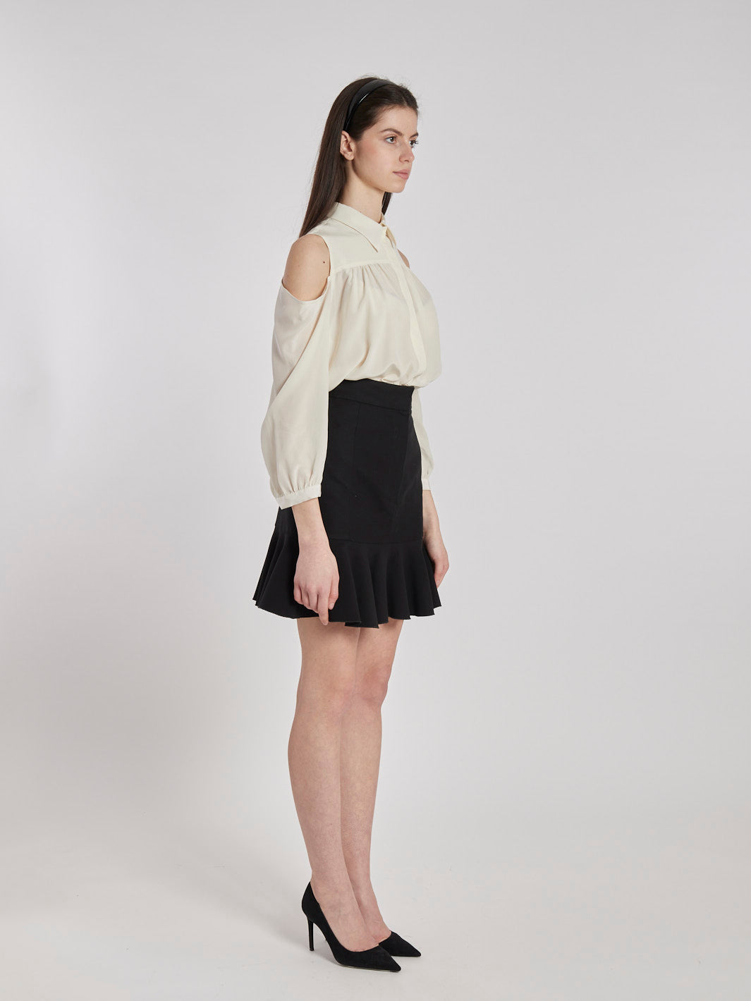2010 Victoria Beckham black cotton mini skirt with ruffle